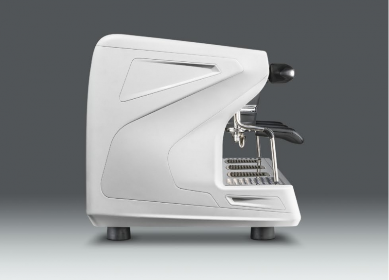 This image is a side view of the Rancilio Classe 7 espresso machine in Ice White, with 3 groups at traditional height with USB volumetric dosing.